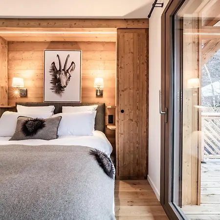 Chamoisine, - By Emerald Daire Châtel